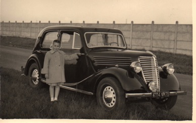 notre deuxi&egrave;me voiture. :
une Renault Primaquatre